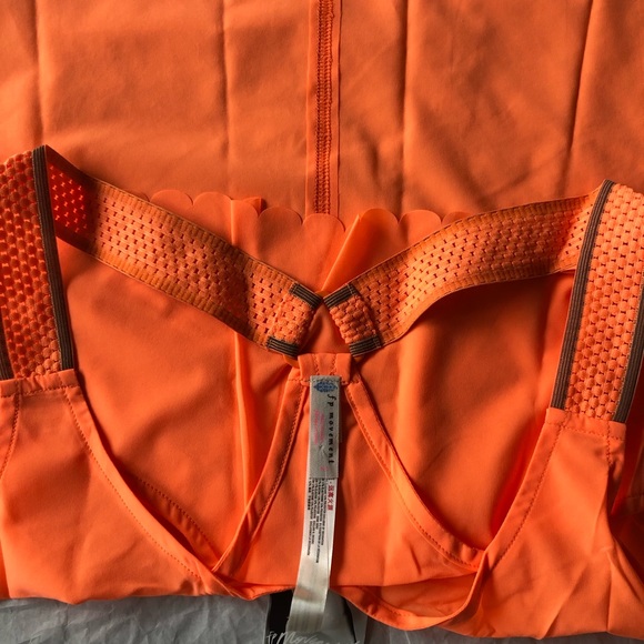 NWT Free People Movement Pretty Lil Running Top. Size S. Color - Neon Mango. - Picture 3 of 5